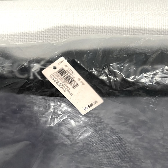 👜NWT Victoria’s Secret Sport Cinch Tote/Bag.  Gray, and still in Plastic Bag - Picture 4 of 6